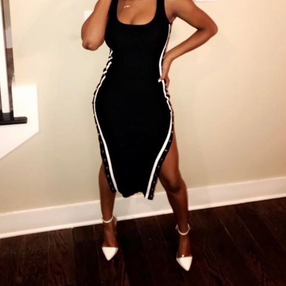 Black Ribbed Button Down Dress - Picture 4 of 5